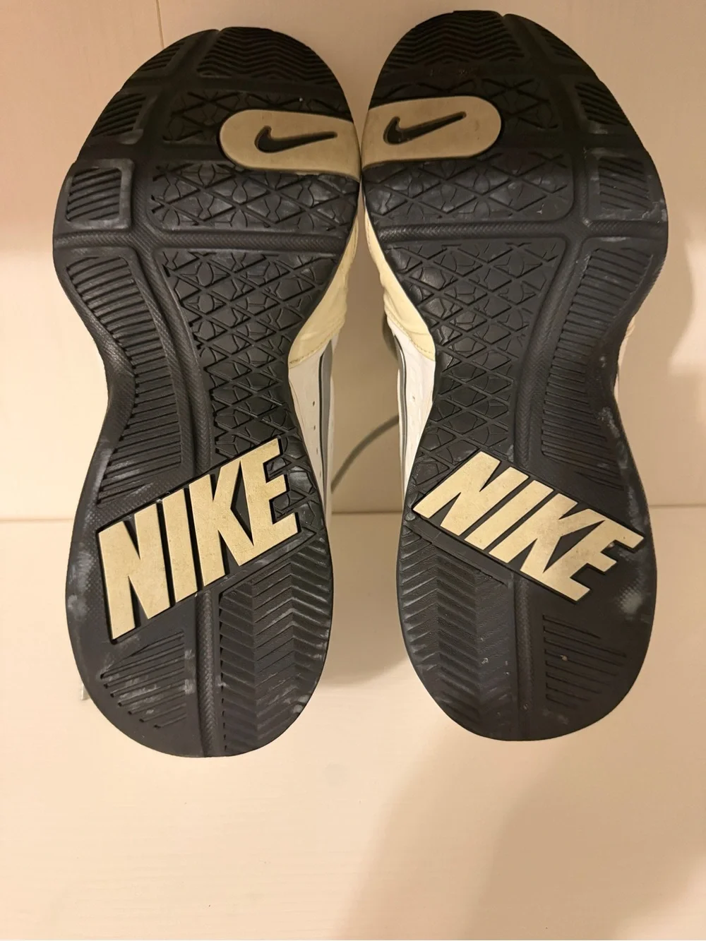 Nike Reax Rockstar Trainer  Running Sneaker Shoes 415355-103 Womens SZ 9M